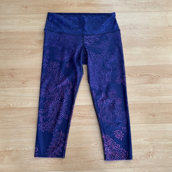 Purple My Inner Fire crop leggings size 8 - Picture 1 of 5